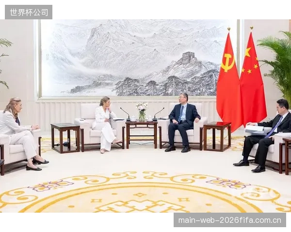 迪亚斯在联赛中展现的创造力，为西班牙中前场提供了一种不同于传统组织核心的进攻选择。